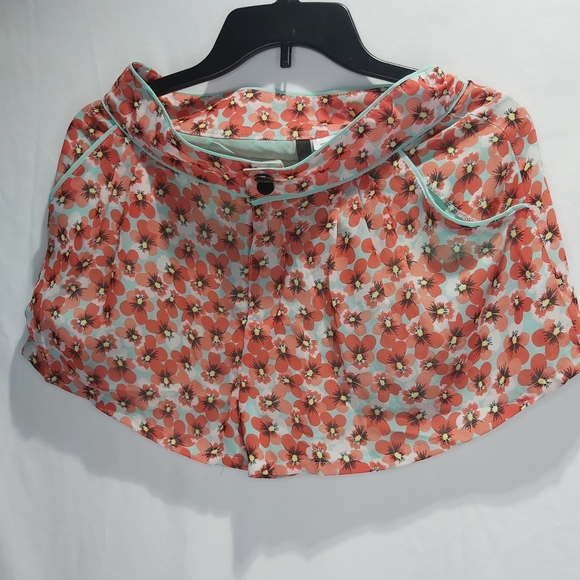 H&M Pants - H.M Flower Shorts S:2